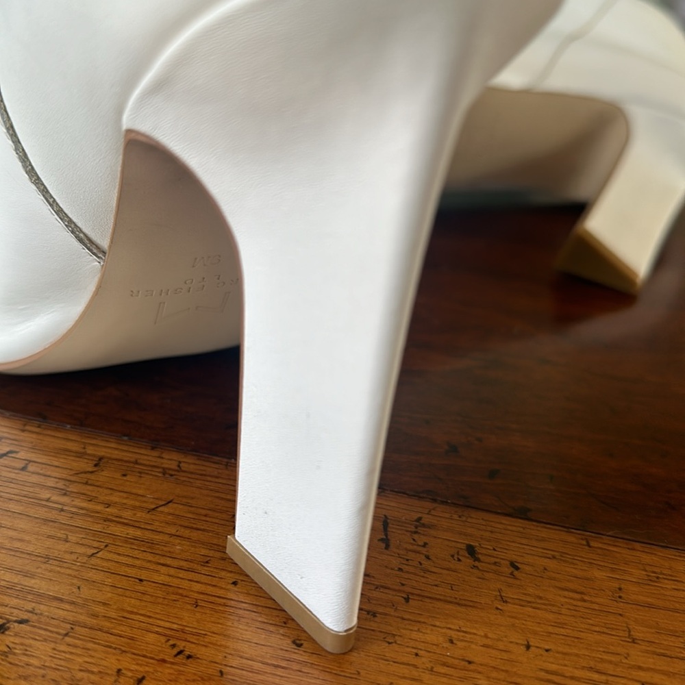 Marc Fisher white bootie - Picture 5 of 5